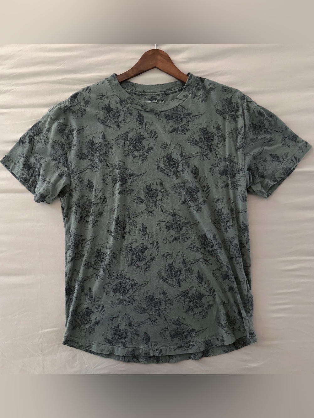 Abercrombie & Fitch Soft Relaxed Floral Tee Sage Green Men’s M